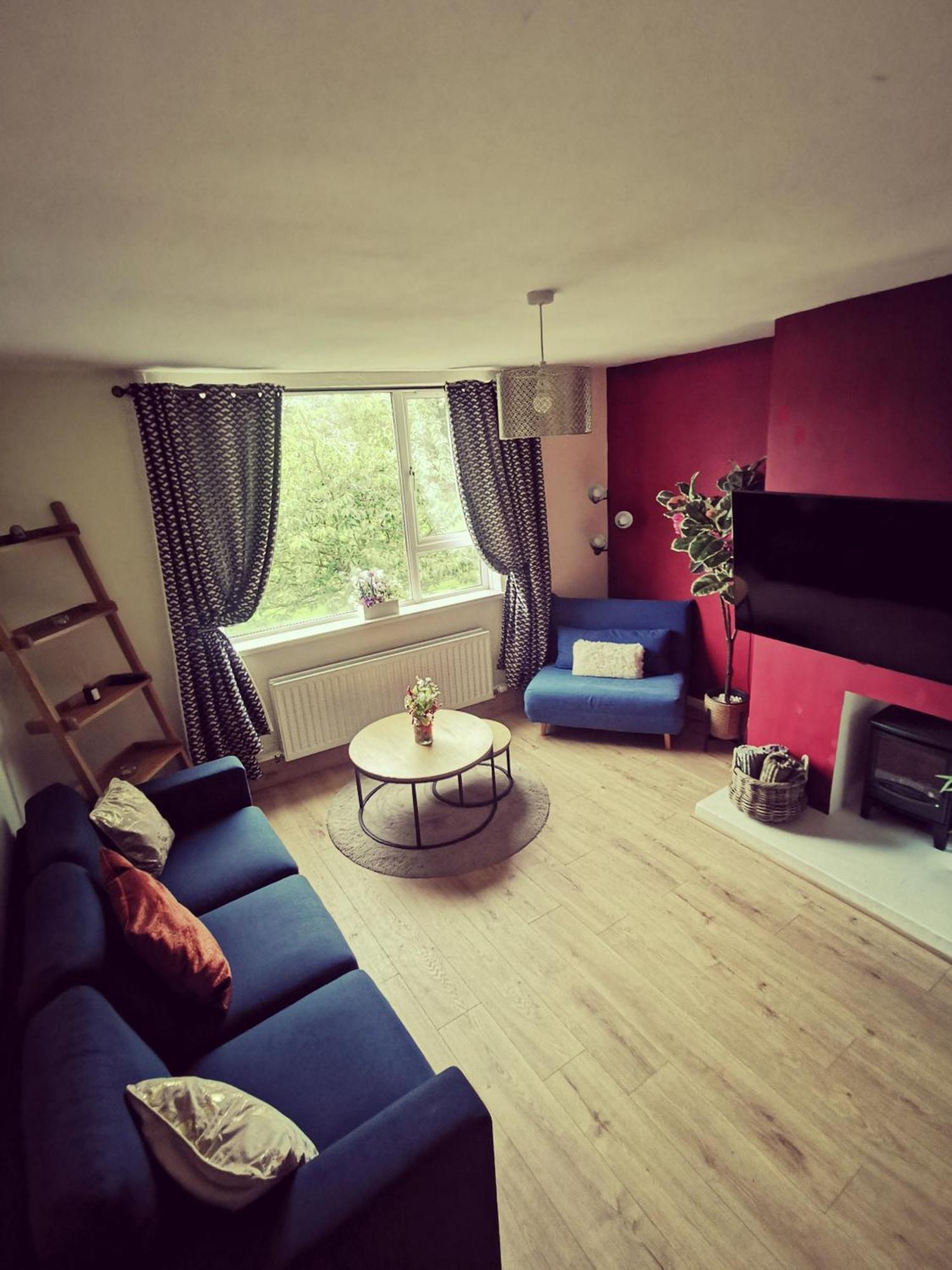 Entire 1 Bed Spacious Apartment, Private Balcony & Study Room Near City Whitehouse  Экстерьер фото